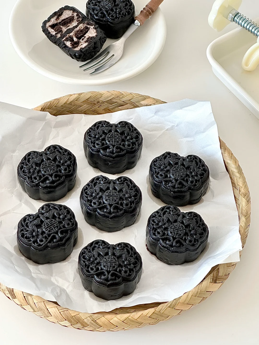 免烤箱中秋甜品｜酷黑奥利奥奶酪月饼🥮