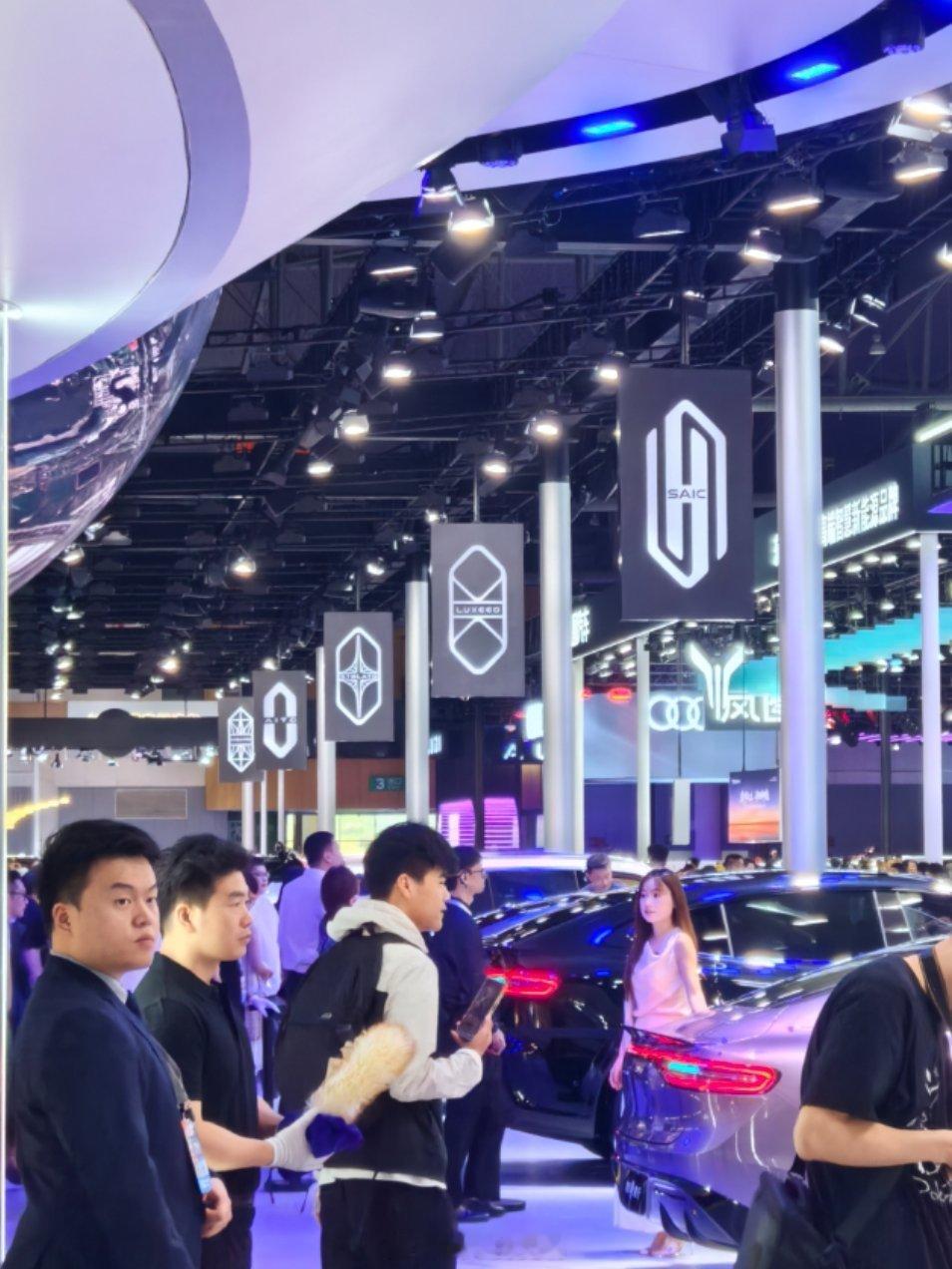 华为系这么多界，你还分得清各自的logo么，我是分不清了[允悲] ​​​