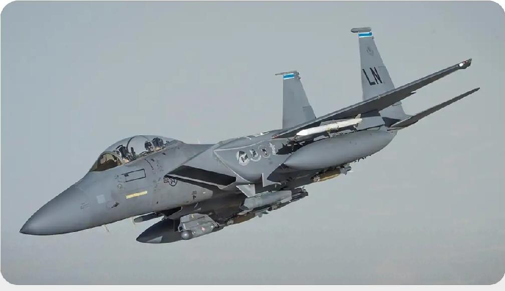 3月5日，伊朗伊斯兰革命卫队又风光地发声了，伊朗国产“信仰-373”远程防空系统