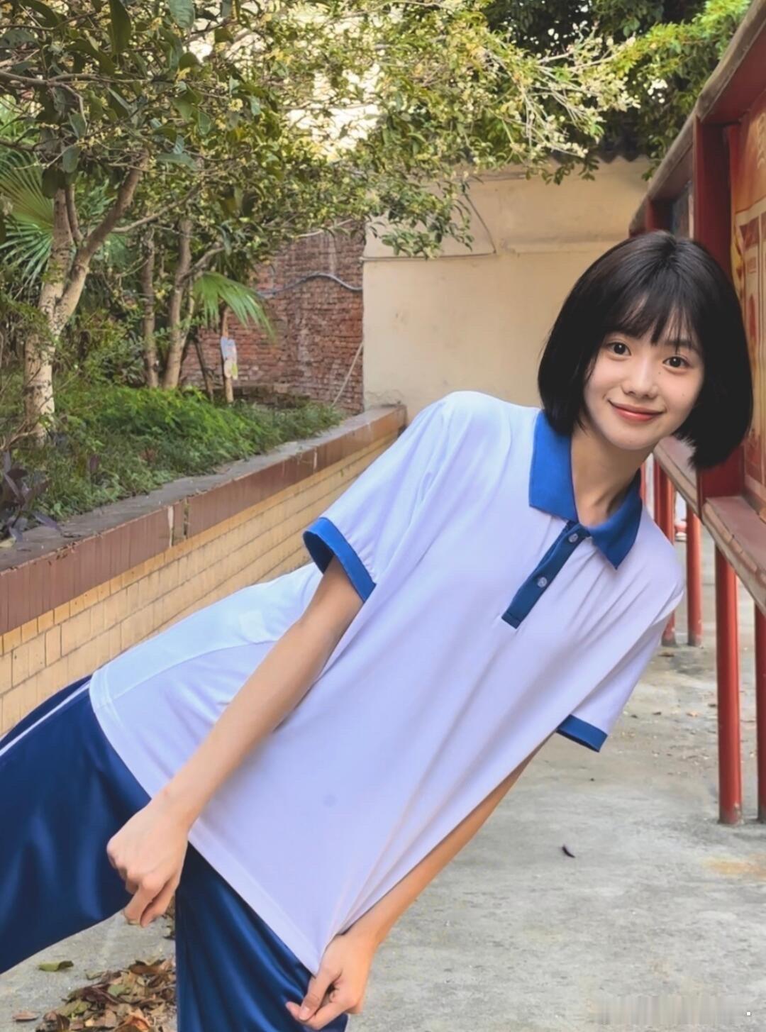 刘浩存 