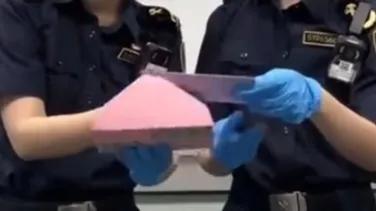 近日，广州海关在进境寄递渠道查获一宗新型毒品走私案，查获含氯胺酮及摇头丸成分的粉