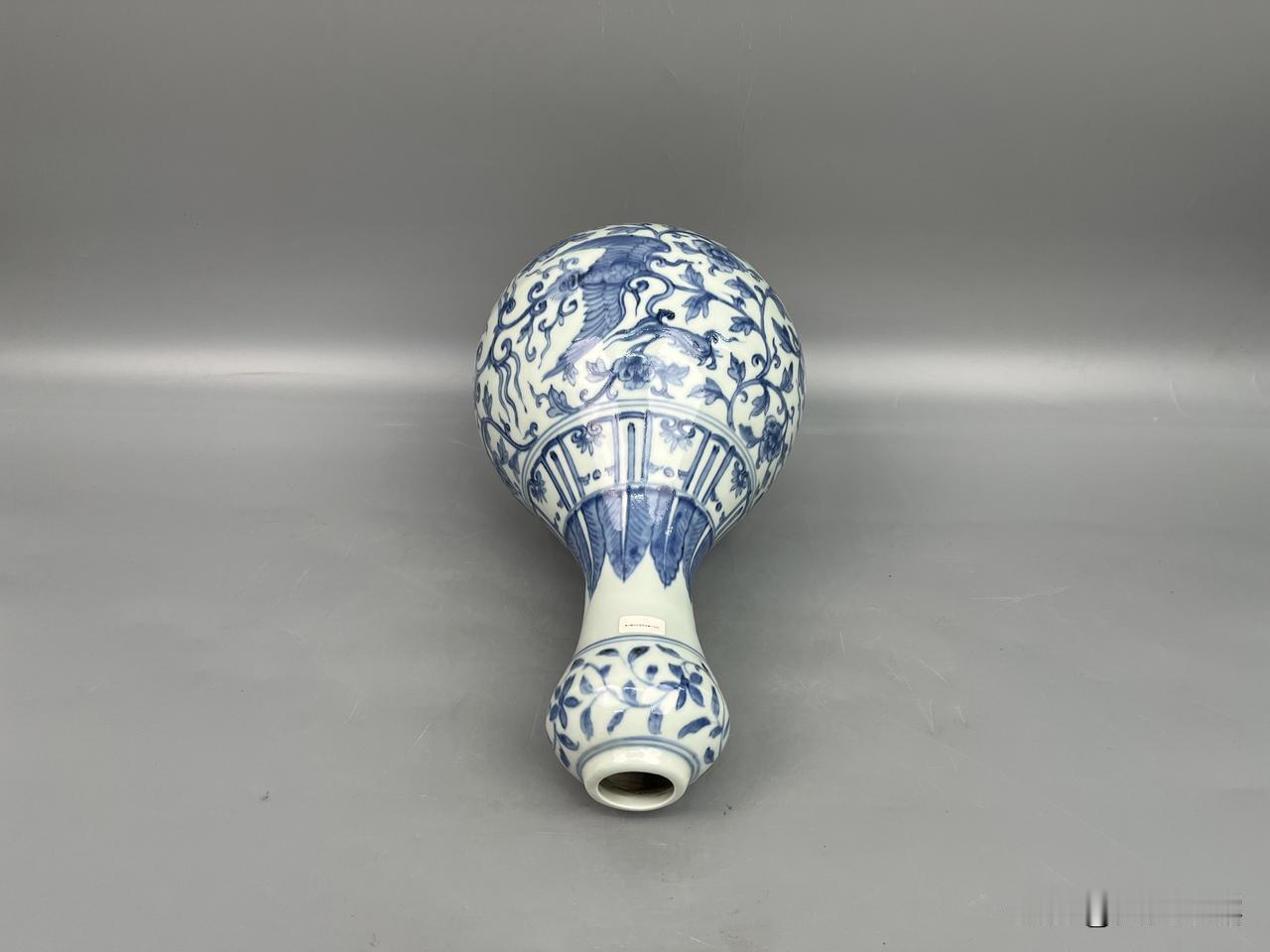 精美文物为何难以复制？
 
经常有藏友发问，现代科技这么发达，为什么顶级古瓷依旧