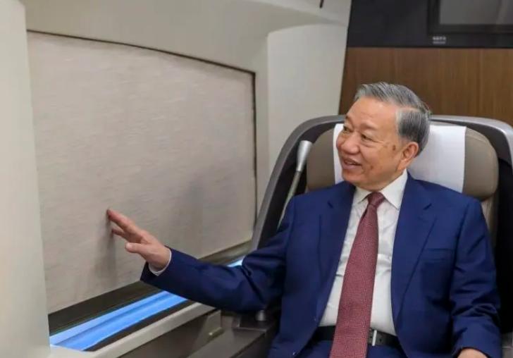 越南高层来华实地体验高铁，硬币立车不倒见证平稳品质，彻底认清技术差距。

不管是