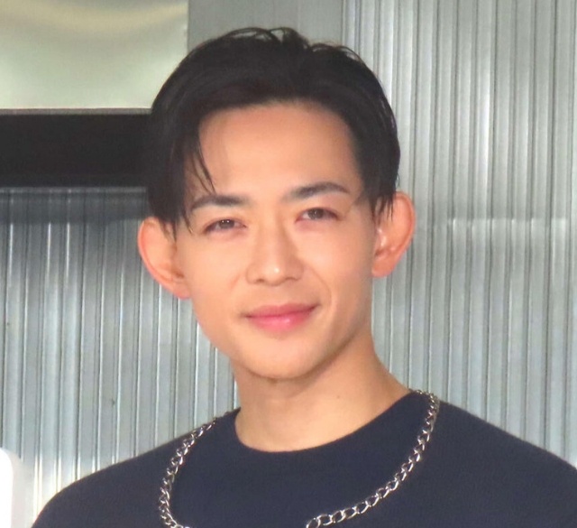 演员龙星凉宣布退出研音 结束16年合作8月31日，日本男演员龙星凉通过Insta