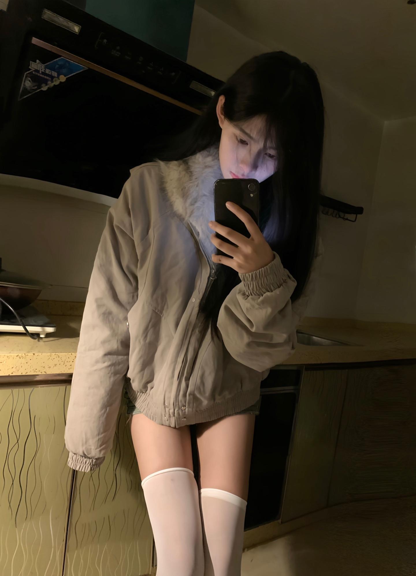 不求爱与日俱增 只求待我如初