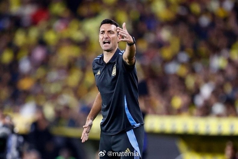 🇦🇷 当被问及阿根廷1-0战胜委内瑞拉比赛中球队的状态时，主帅斯卡洛尼评论道