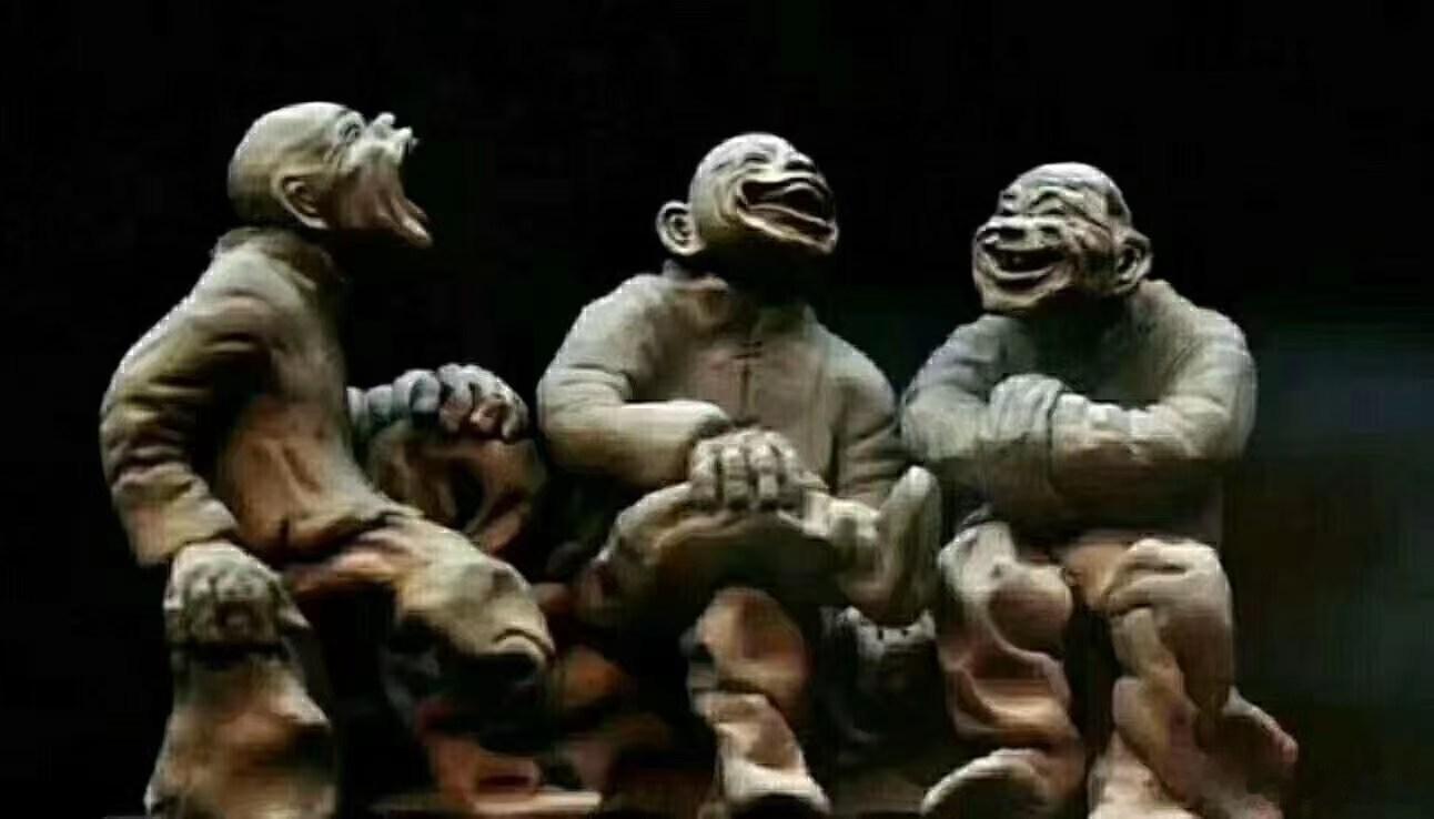 每一个人都认为在AI上获益，而几乎每一个人都已经或即将被AI所替代，世界只剩下一