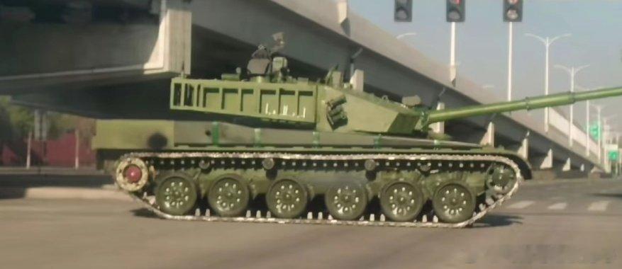 老外说这个可能是新型ZTZ-99A原型Possible new photos o