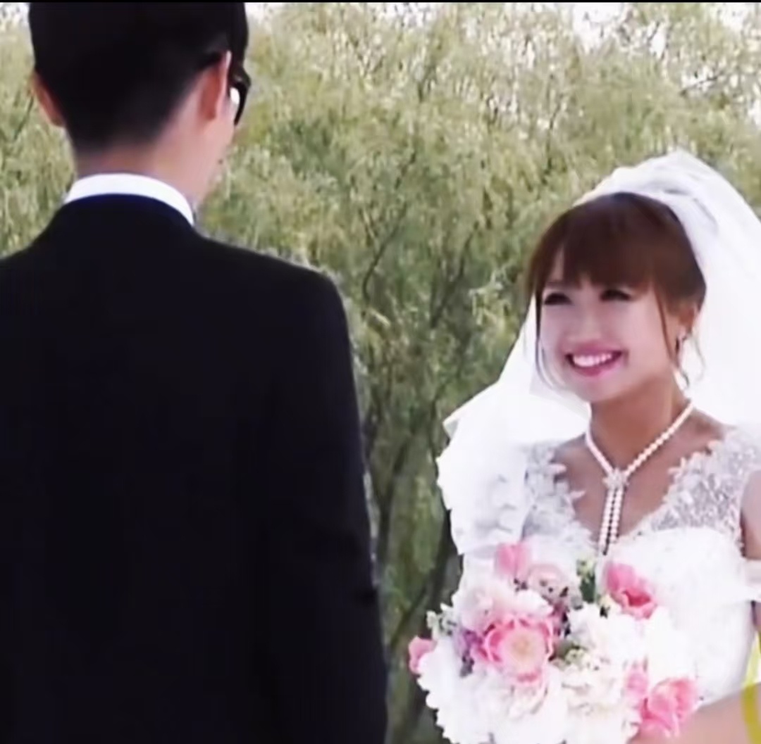 麦琳李行亮结婚视频  麦琳和李行亮这段婚姻刚开始的时候，让无数人觉得非常的羡慕啊