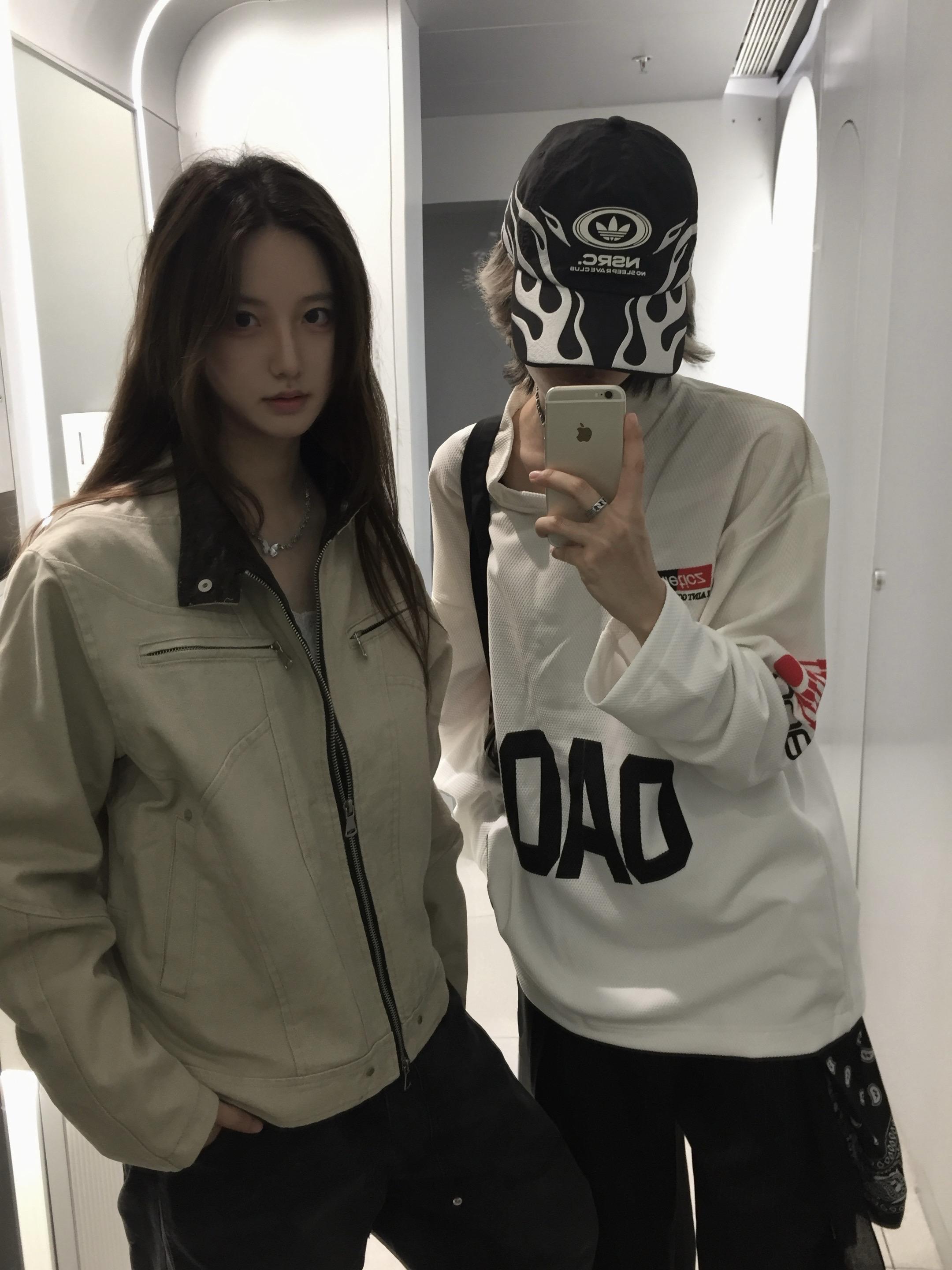 表面帅帅的 实际萌萌哒。