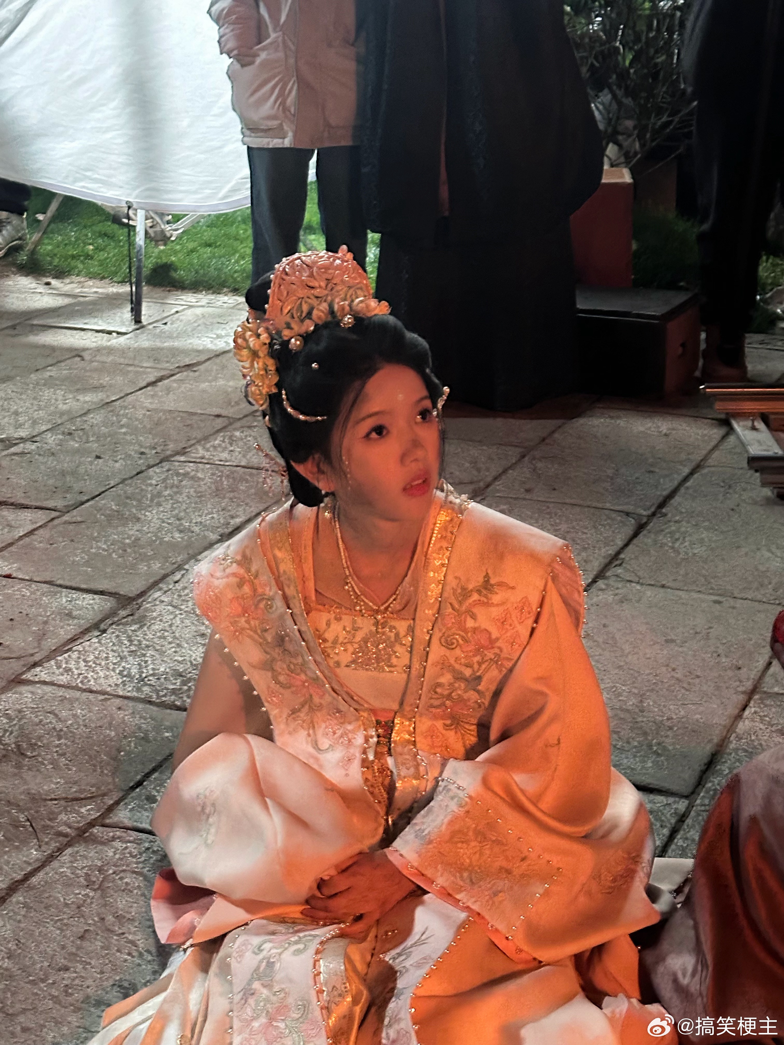 喻钟黎李卿给齐姝的手写信李卿用手写信告别齐姝，把饰演公孙鄞的成长全写出来了，初期