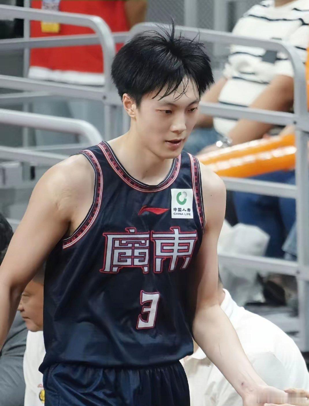 广东89-81险胜吉林，核心数据+正负值全解析，谁是本场赢球头号功臣一目了然！球