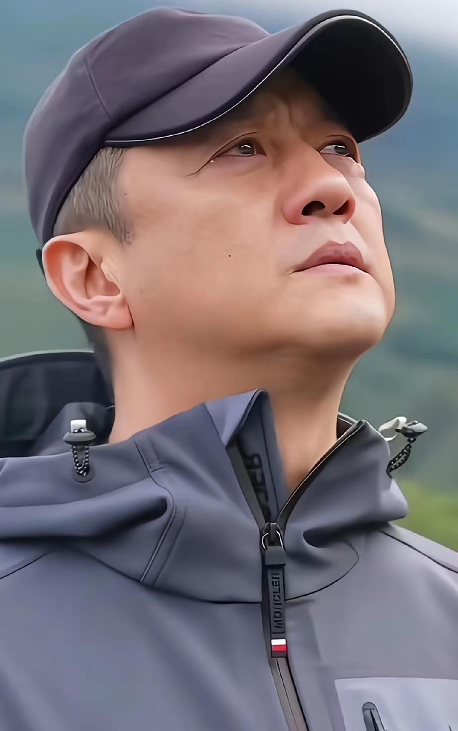 李亚鹏这段采访我看了三遍，越看越觉得这哥们活得太通透了！
 
曾经的亿万富翁，如