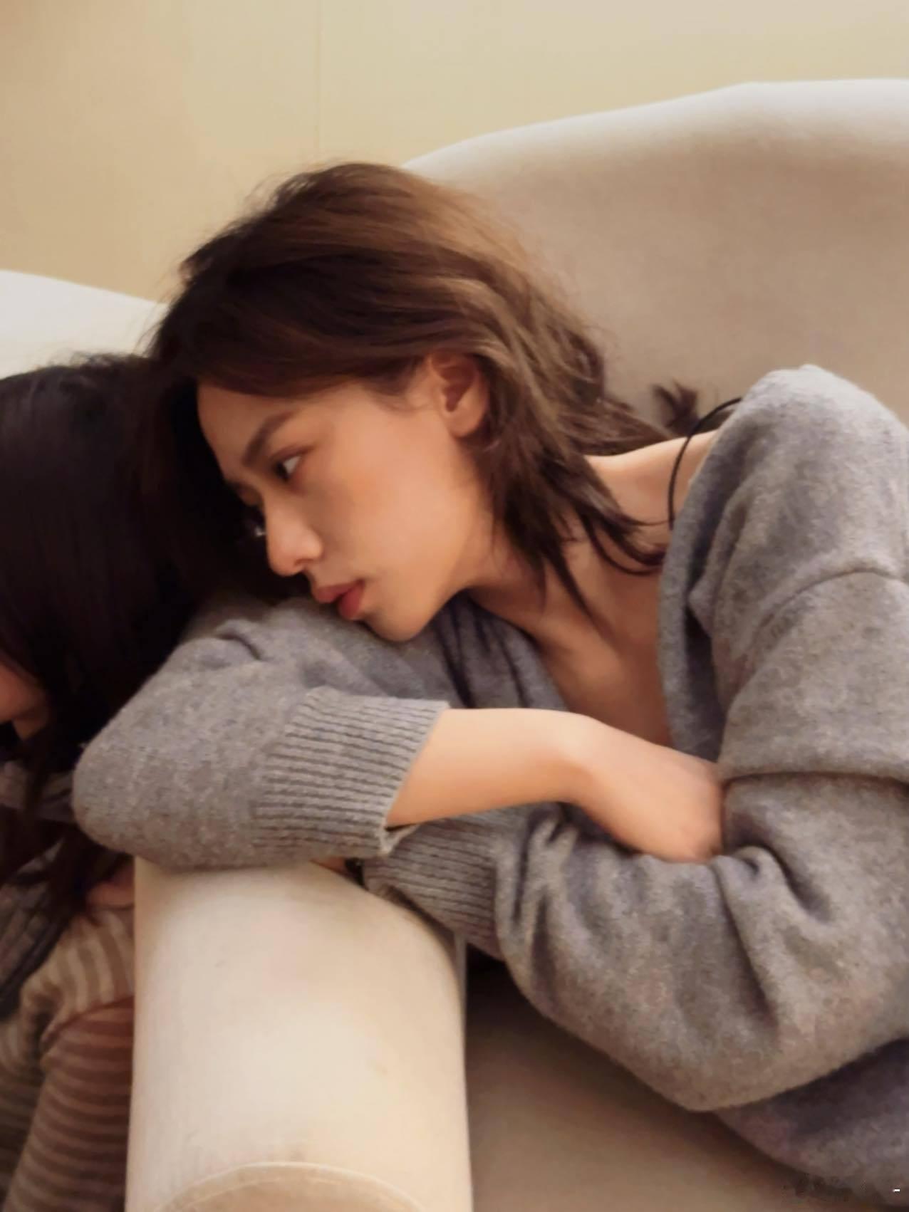 内娱00花斩女款又上新了 当“清冷脸”遇上“反差技能点”，王晓赟子给出了00花的