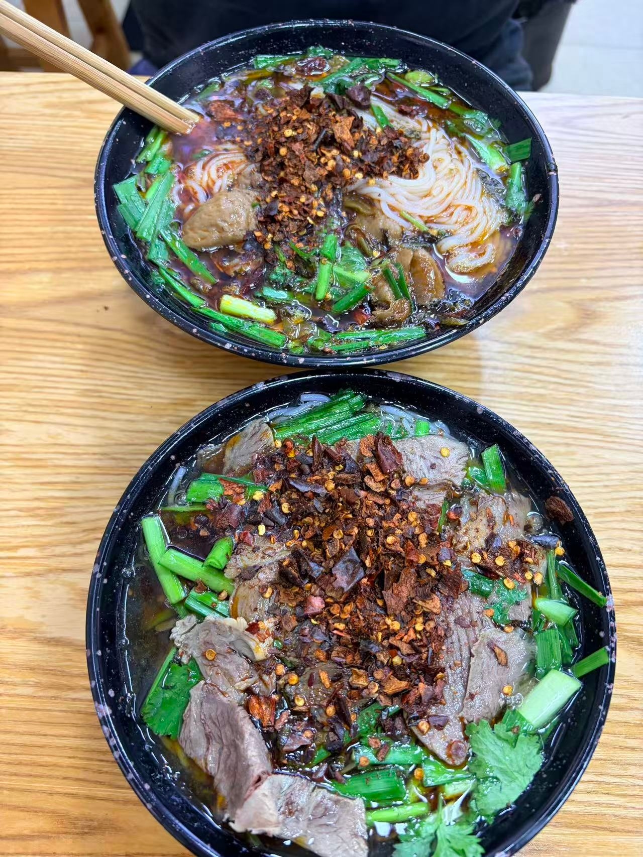 晚餐来碗粉～这种胡辣椒真的特别香，能吃辣的可以试试 