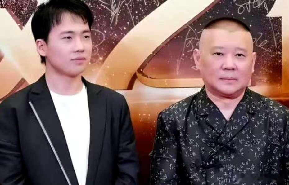 郭麒麟正面回应德云社继承人 德云社综艺里郭德纲两度强调郭麒麟继承人身份，郭麒麟被