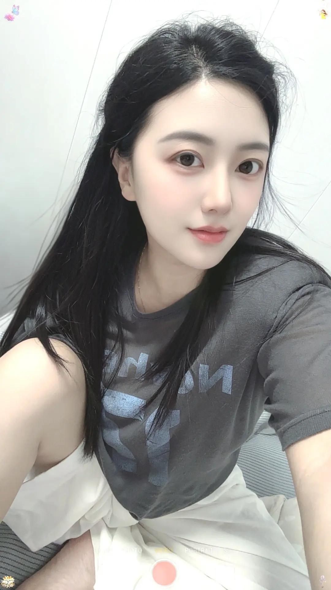 和舒服的人深交，和善良的人往来，  “顺境时善待别人，逆境时善待自己。”
