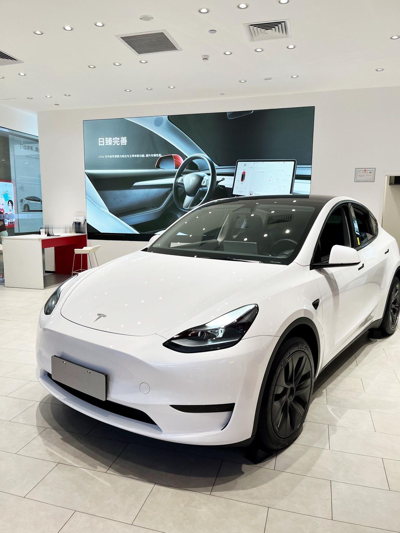 电车的2025，还在与燃油车争夺市场的中型SUV市场
中型SUV市场，电车还在努