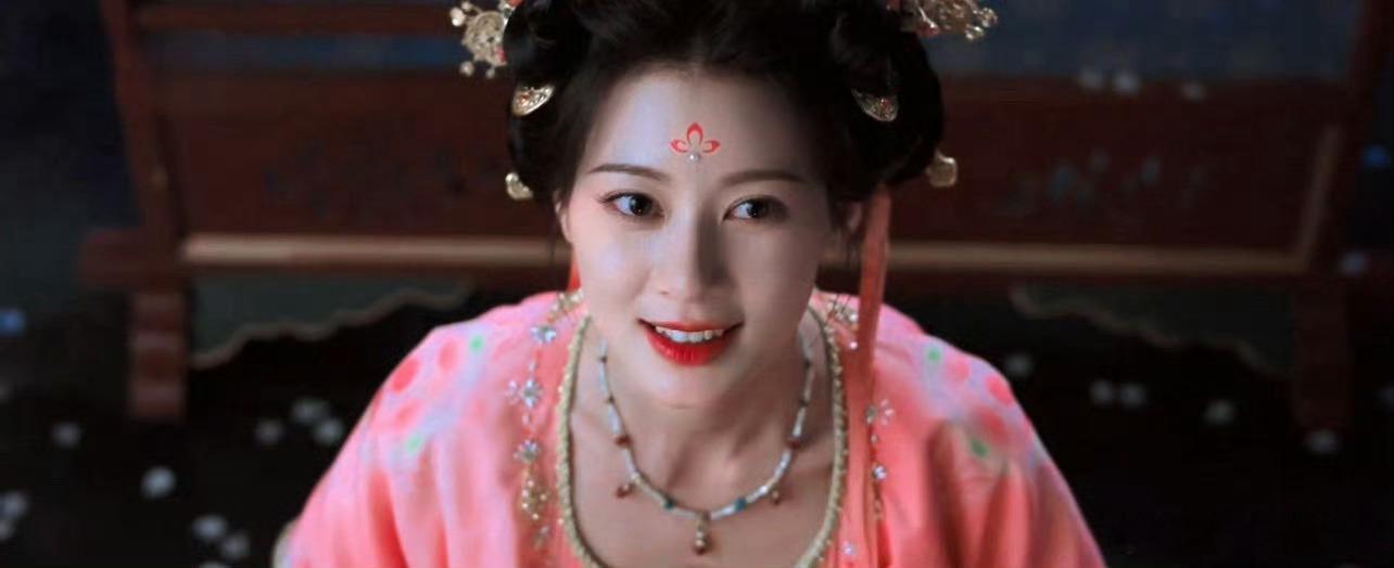 赵昭仪演戏一直这样吗随着剧集《御廷谣》热播，演员赵昭仪的表演表现引发观众广泛讨论