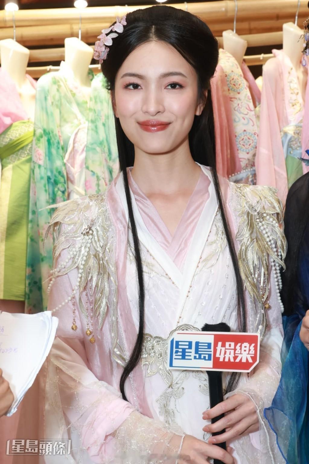 星岛：港姐2026｜杨媛媛汉服扮相古韵十足，希望未来拍摄古装剧，颜懿菲盼跻身三甲