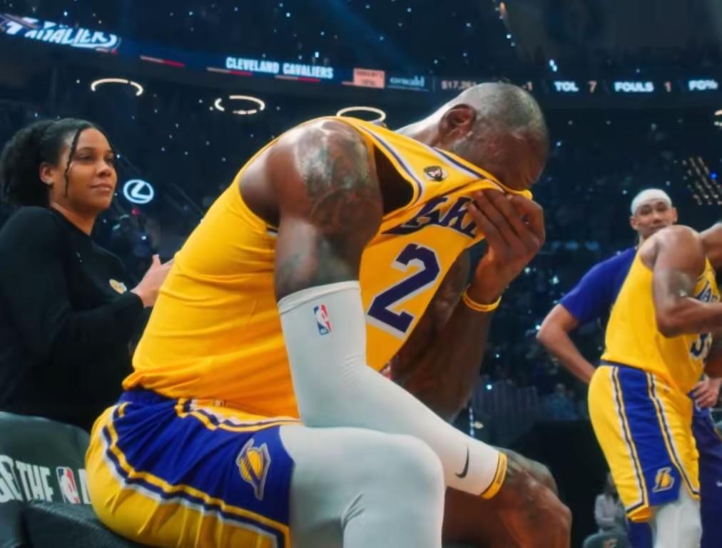 就是状态不好，41岁了这不很正常么，怎么可能每场都稳定而且还是连续客场，去年老詹