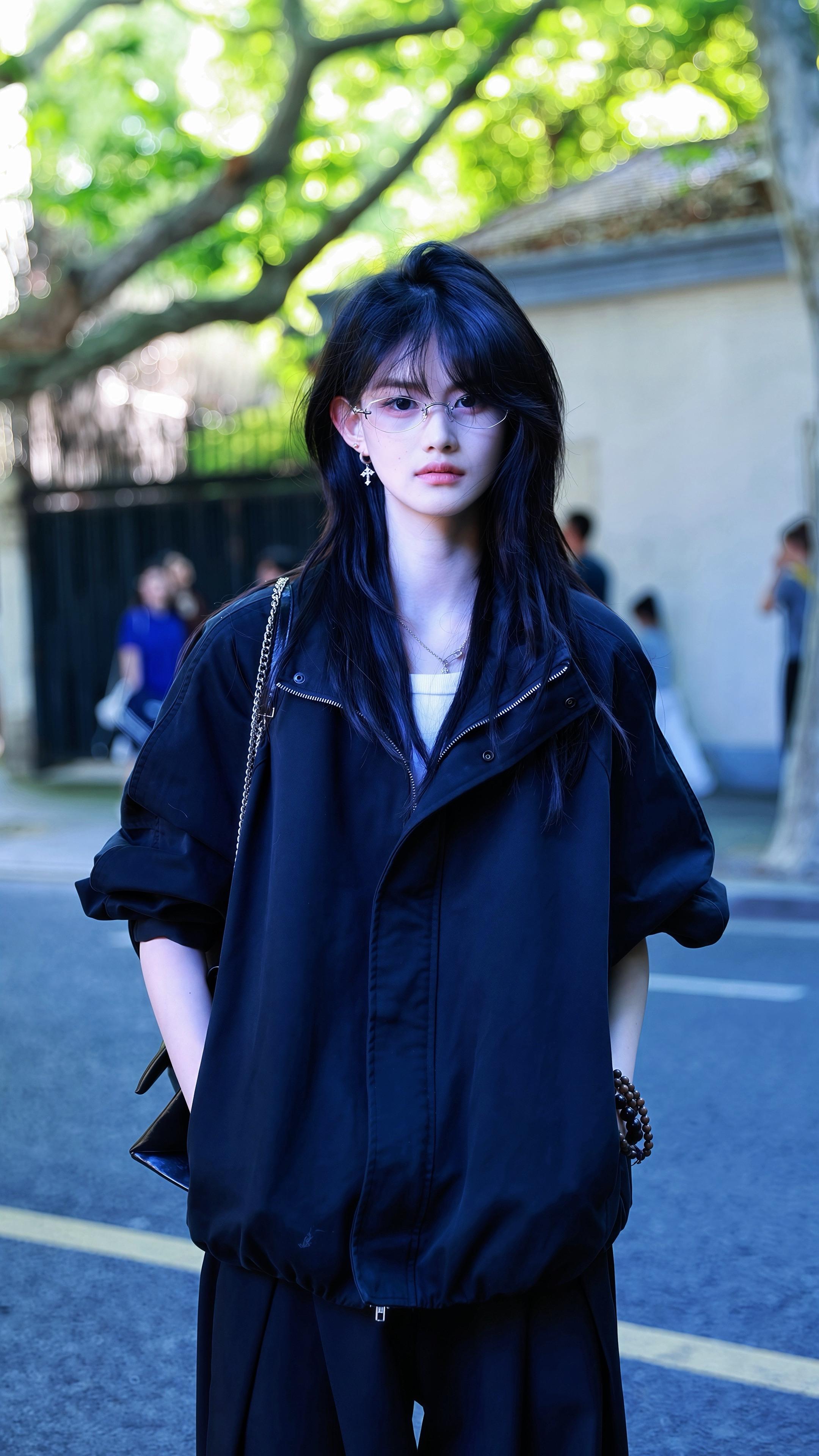 上海街拍｜007。 浙江女孩05后，身高175模特，美的有点小帅，青春...