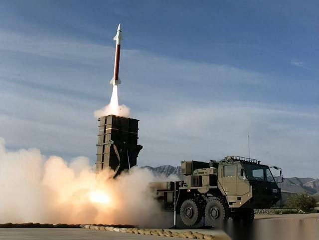 谁能想到，日本竟然在离台湾只有110公里的与那国岛架起了导弹。可说句实在话，日本