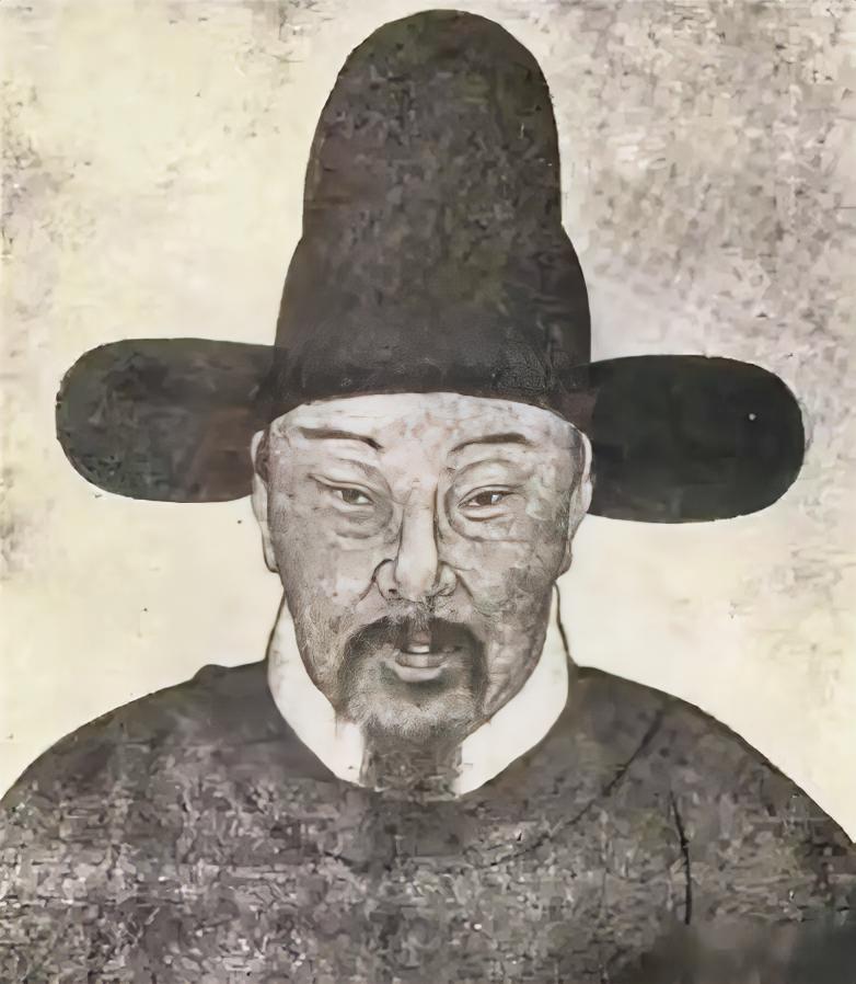 1374年，39岁才子高启被朱元璋赐以腰斩，朱元璋亲到现场。刑场上，高启声嘶力竭