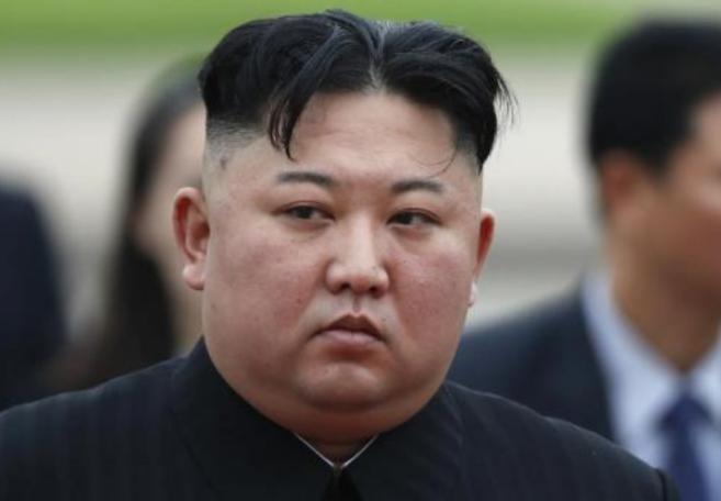 金正恩，正面临一个前所未有重大危机。
 
在朝鲜，枪声听不到，战火没点燃，但危机