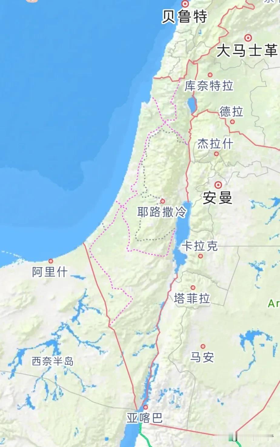 合围以色列的包围圈已经形成。
以色列北边是黎巴嫩，东北方向是叙利亚，东边是约旦，
