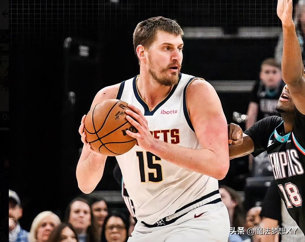 比火箭更离谱的球队出现了
那就是掘金
火箭是真打不过强队，而掘金是
为了季后赛打