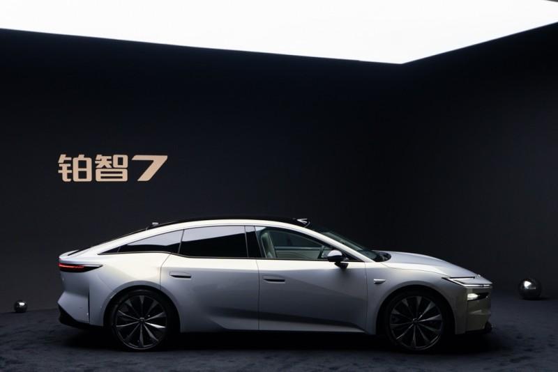 2026年的首次铂智7媒体静态测评，第一次见到了铂智7实车，这台丰田豪华纯电旗舰