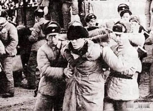 信仰的抉择

儿子的问题让我想了很多。孩子眼中的世界很单纯，好坏分明，黑白清晰，