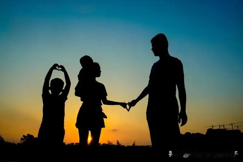 都说有钱有权就有了幸福的保障，可现实中很多这类人却并不幸福。就像曾仕强说的，越有