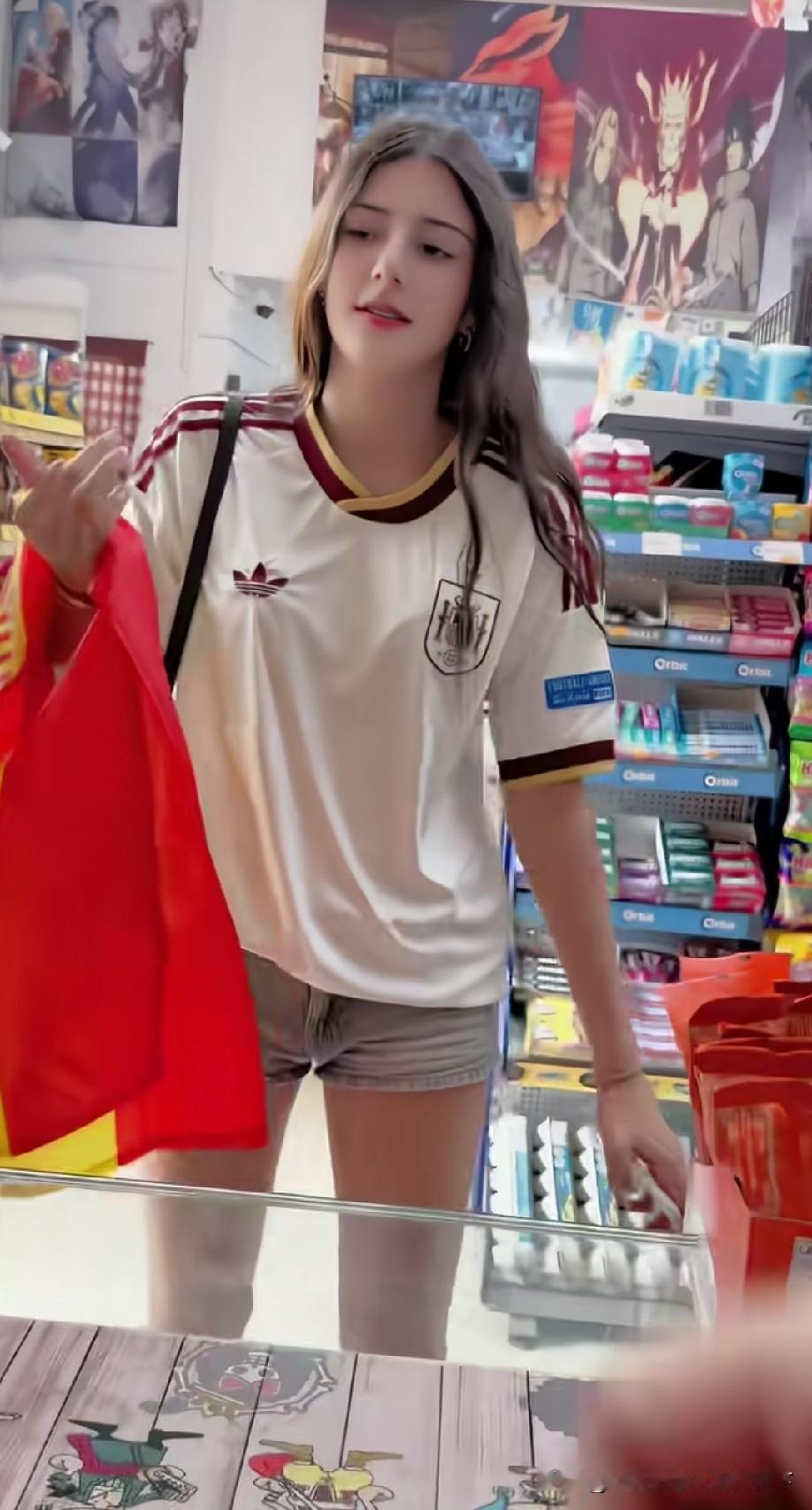 这女人还有点漂亮