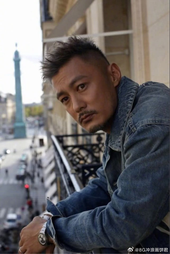 余文乐来披荆斩棘的原因找到了余文乐运气芒果节目组：我们精心设计了扭蛋环节，概率调