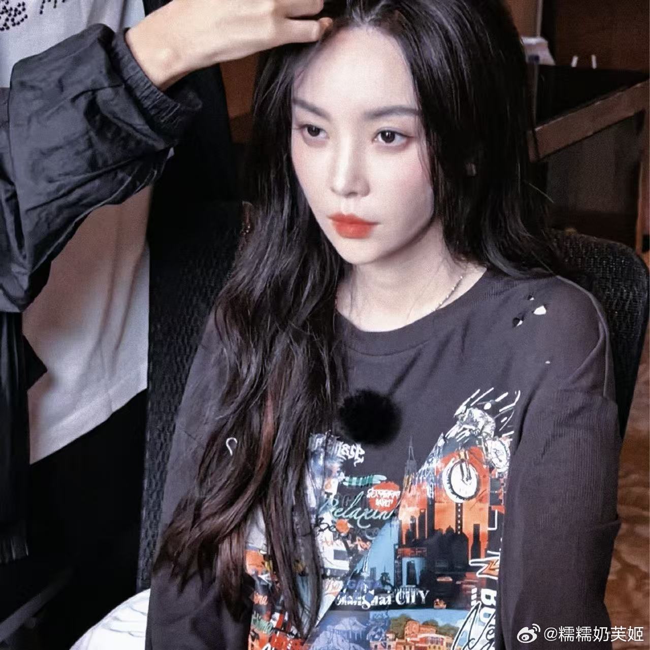于文文长发娃娃脸被于文文娃娃脸颜值拿捏了 《绝密任务》一头柔顺长发搭配软乎乎娃娃