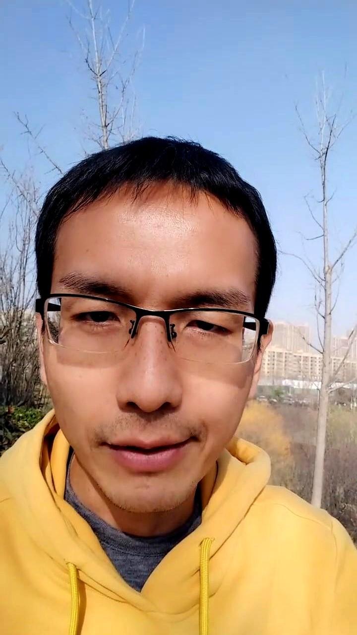 别问了，问就是不想聊篮球。

2025年11月28日这天，心情跟过山车一样。国少