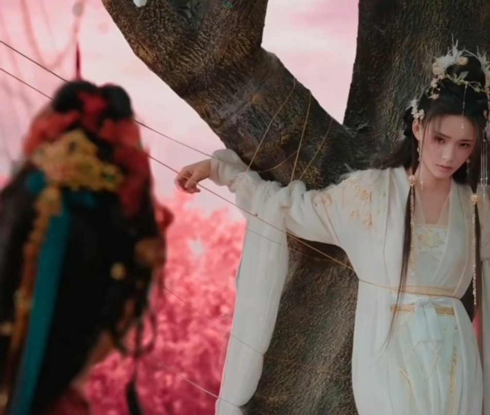 别绑林允了绑我行不行《水龙吟》里林允的哭戏绝了，桃林之中，她的眼泪像断了线的珠子