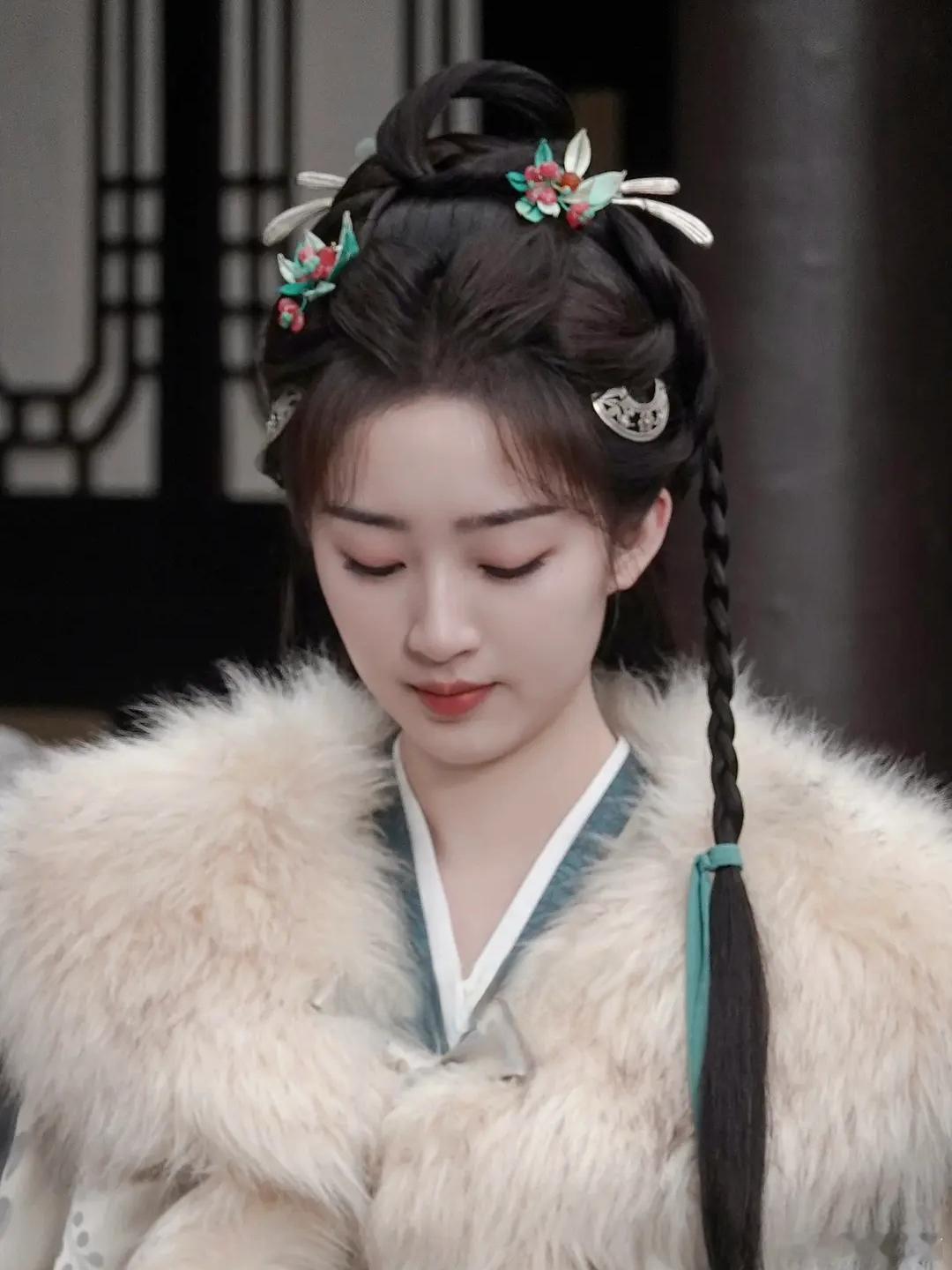 内娱真的应该把古偶还给少男少女了 一个像奶黄包一个像水蜜桃 