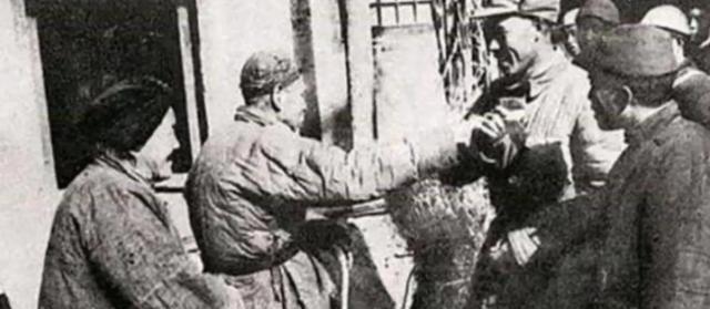 1939年，大地主宗子敬将多名八路军接到家中休养，谁料八路军还没待一会，日军就围