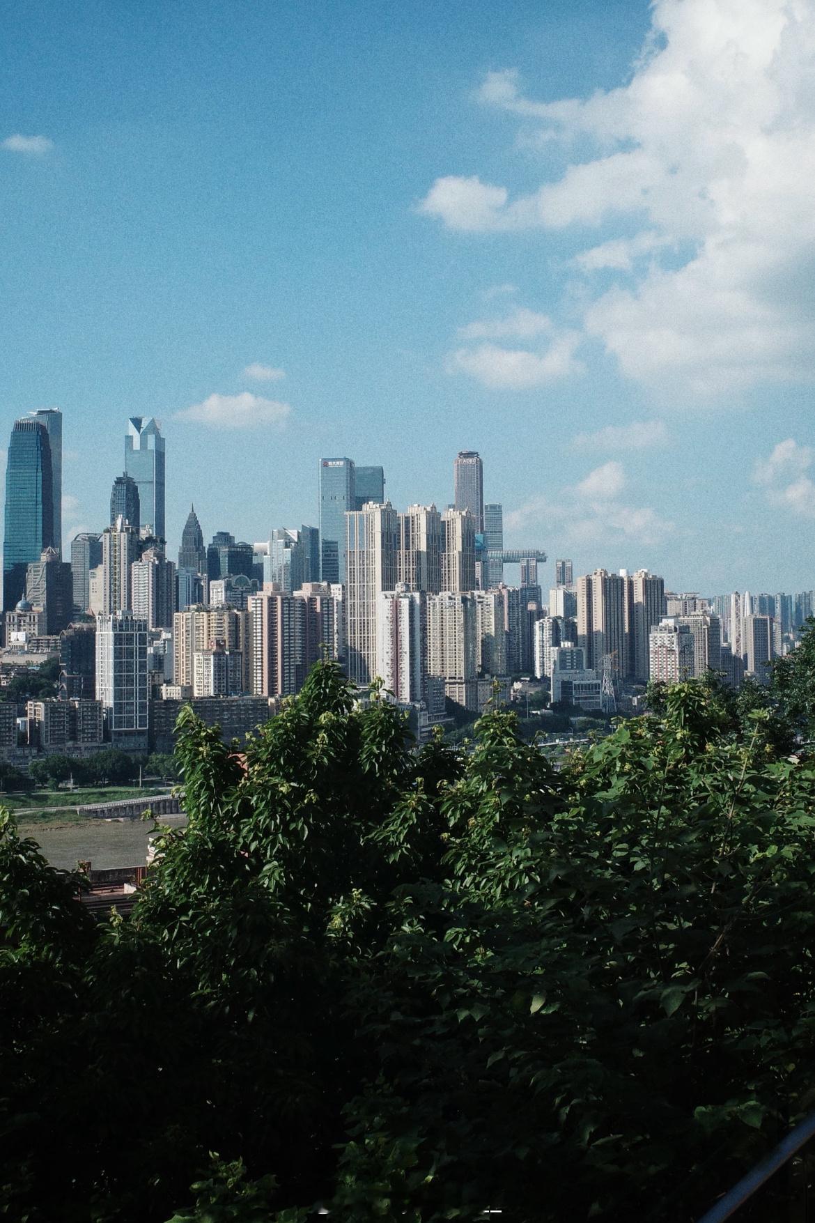 早安  ⛅️·𝕞𝕠𝕣𝕟𝕚𝕟𝕘 不管什么天气，记得随时带上自己的阳光