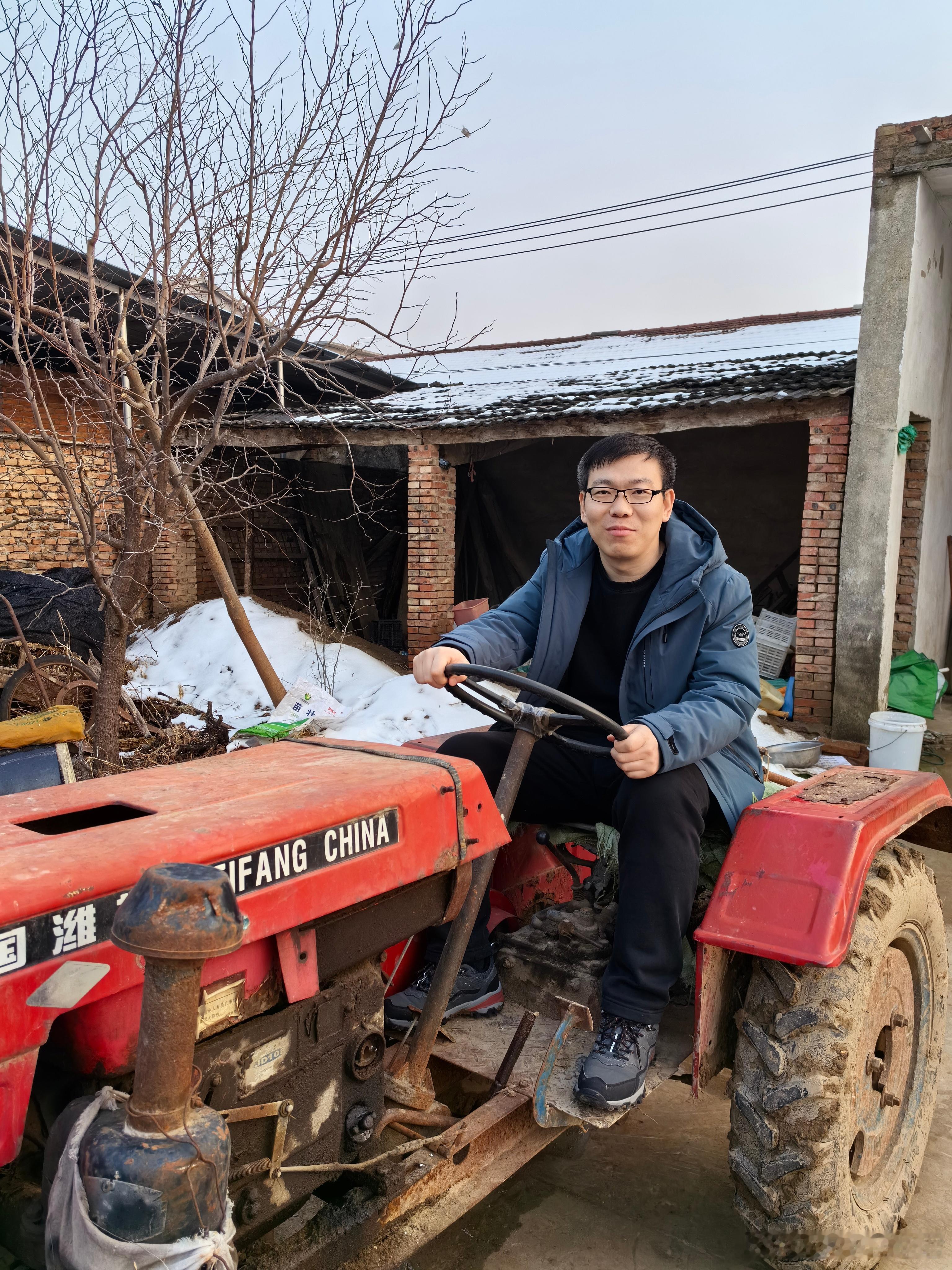 他说他家也是富裕户，有车的那种，家宅八分地[允悲] ​​​