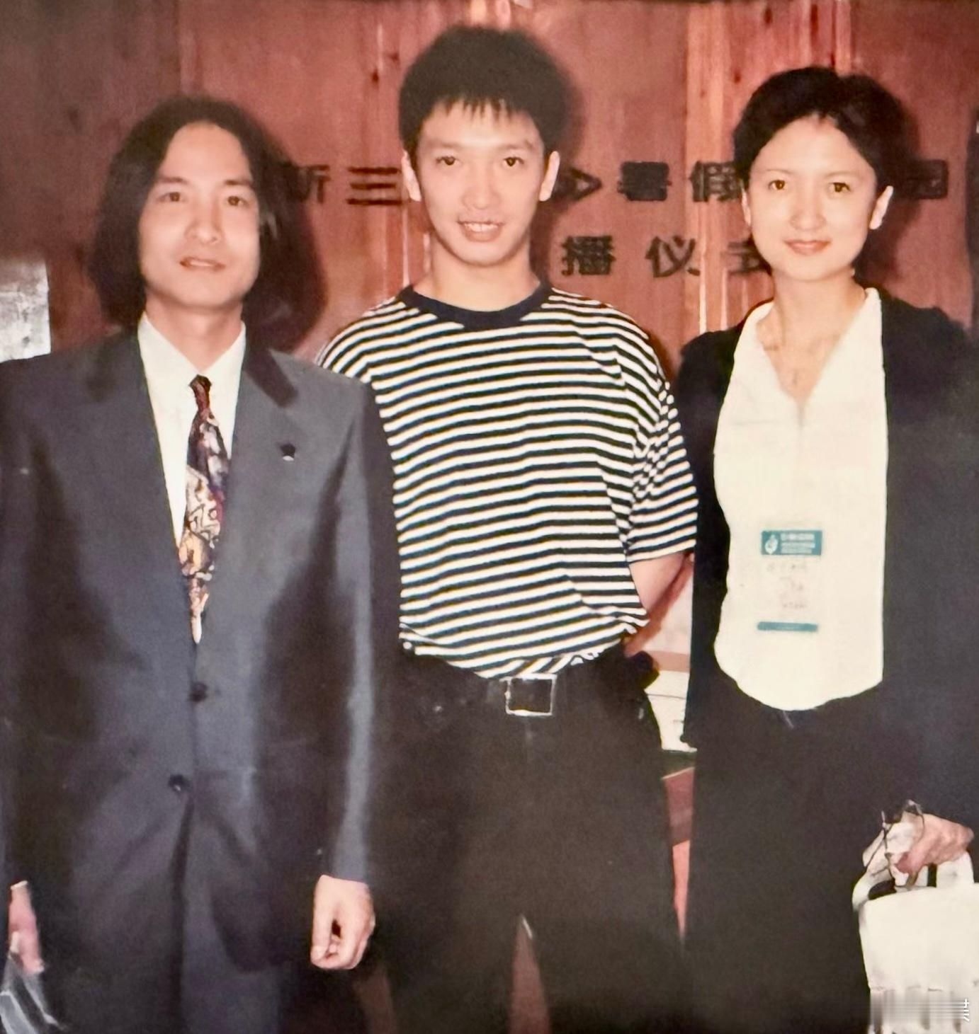 “海魂衫时间”之年轻的有待老师，意气风发的何大壮＆祝大家晚上好！ 