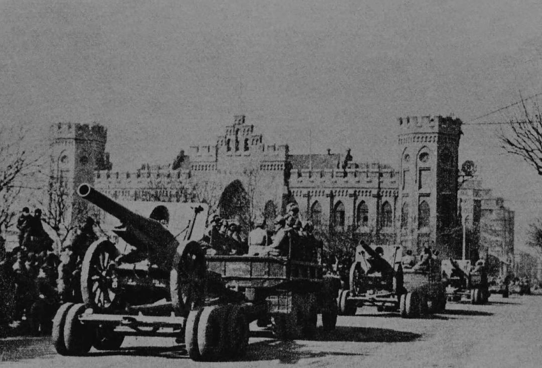 在多数野战军的序列里，排名靠后的纵队往往难有亮眼表现，要么是地方警备部队改编，要