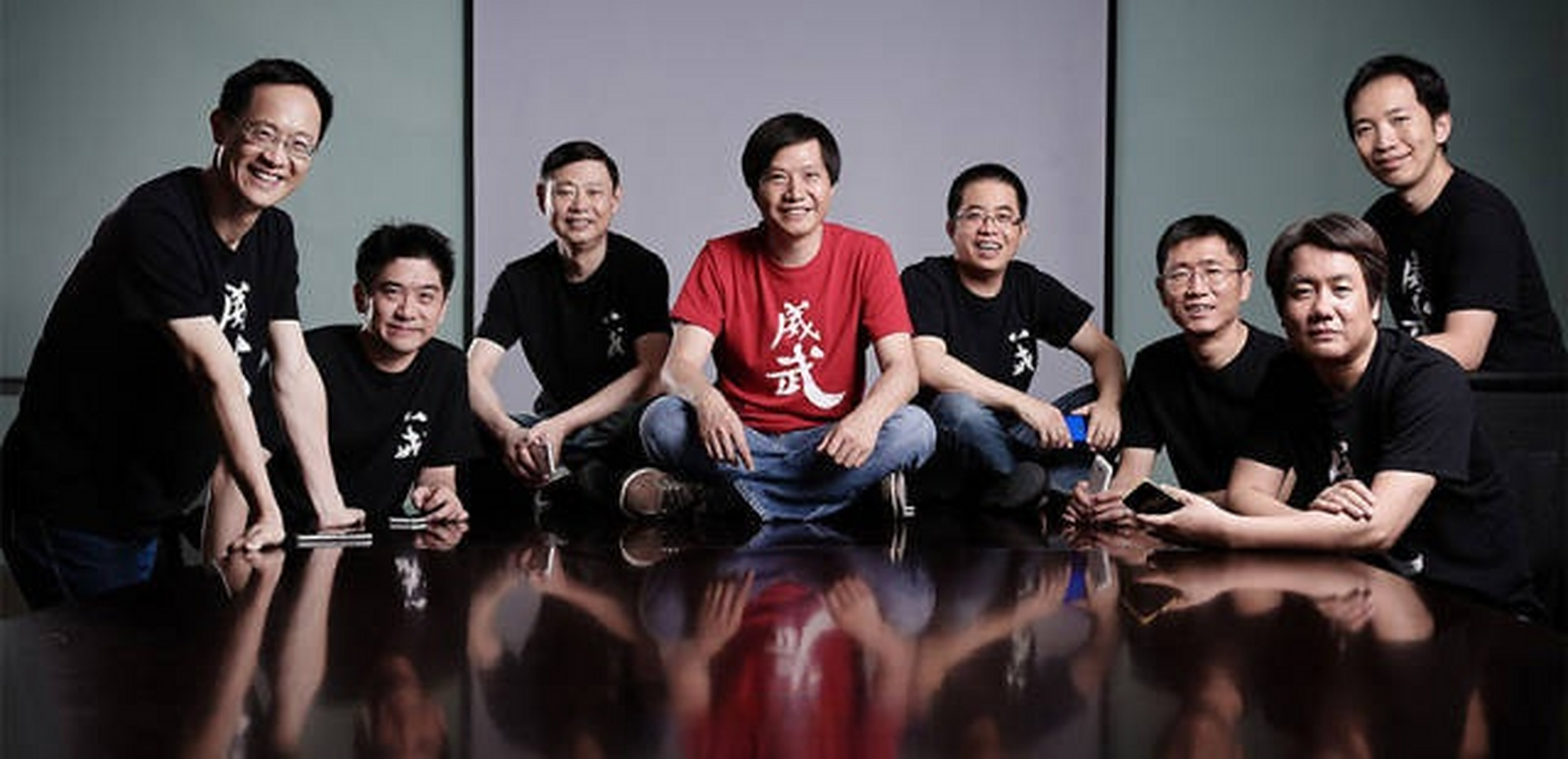 两位小米联合创始人退出小米科技 其实阿黎和洪帮主很多年前就退居幕后了，基本就是半