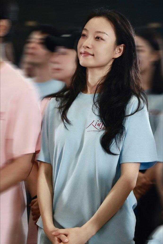 倪妮剧粉影迷一起过年了倪妮真的是给我们带来一个大大的surprise，没想到剧粉