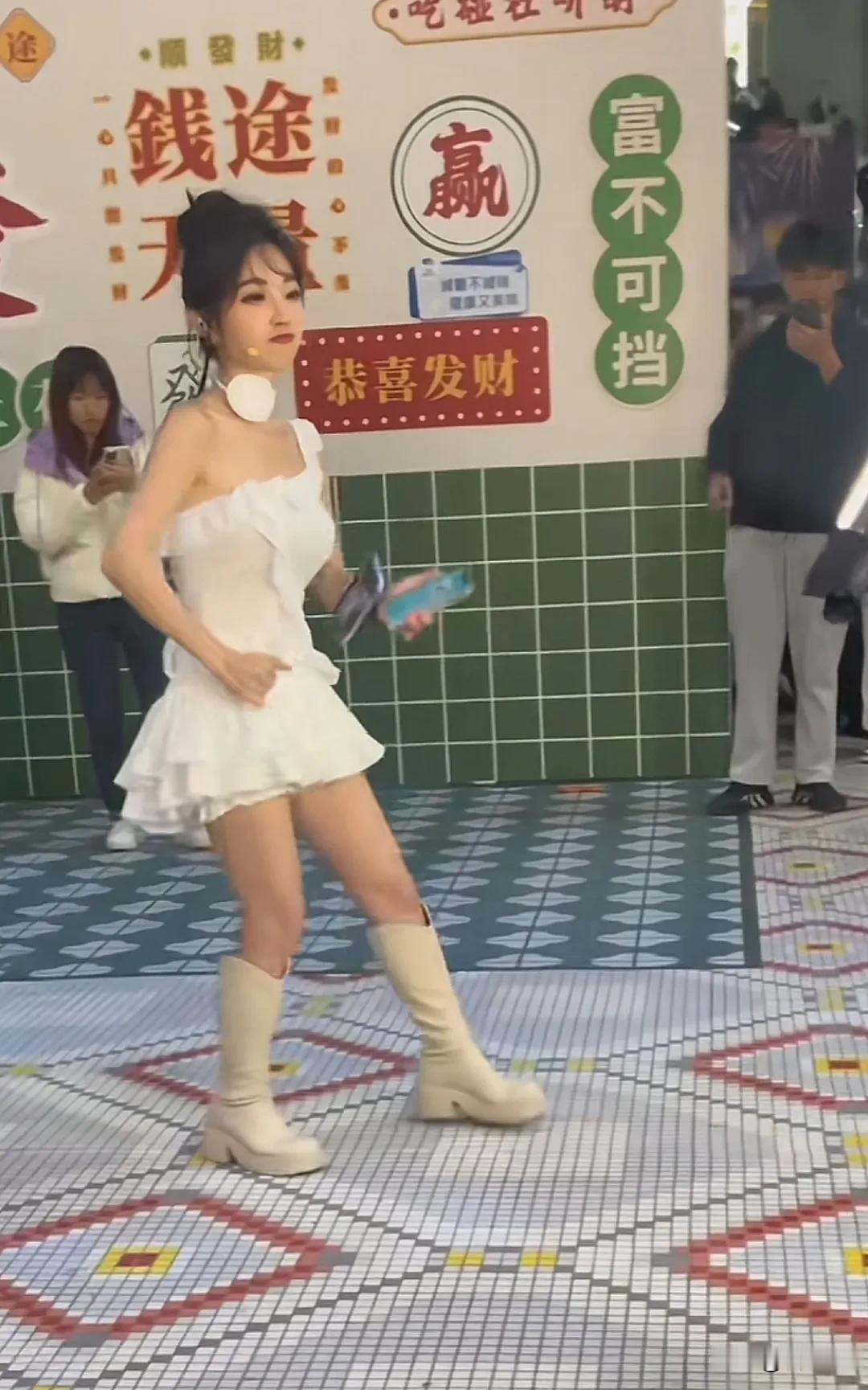 偶遇网红，南方叫小土豆，北方这叫啥？