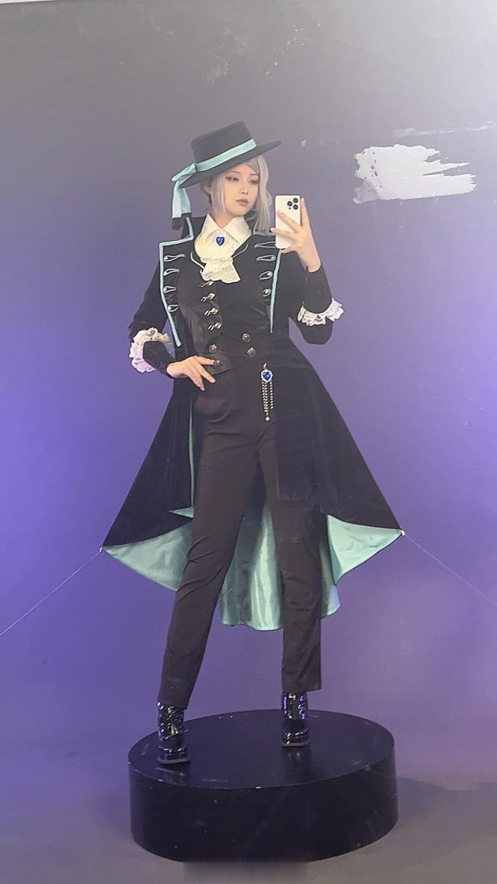 笑死，穿这套的时候男朋友一直在我身边说我是个猛1 #维尔汀##二次元cos大赏#