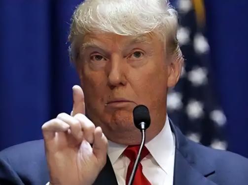 开战整整一个月，伊朗恐怕顶不住了！五万多美军重兵压境，航母战机全塞满。最让人后背